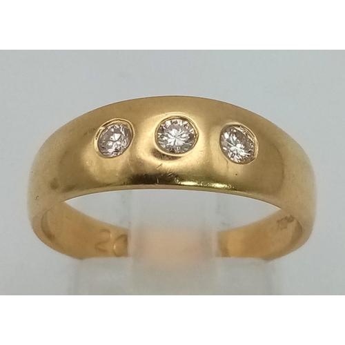 52 - 18K YELLOW GOLD DIAMOND 3 STONE RING 0.15CT 4.2G SIZE O