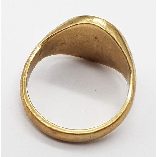 492 - 9K YELLOW GOLD WITH SEAL ENGRAVING SIGNET RING 3.5G SIZE SIZE E