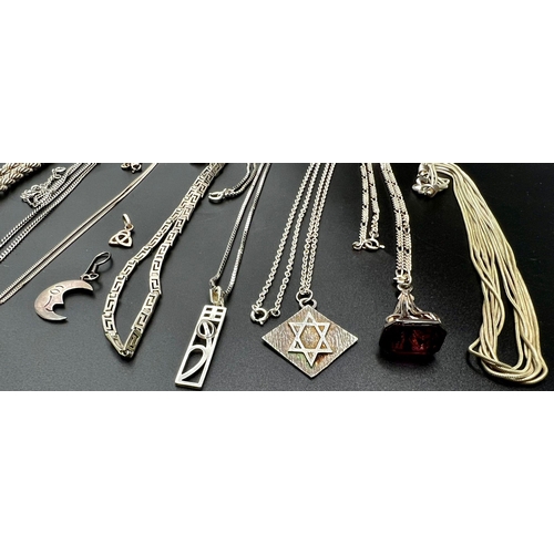 629 - An Assortment of Silver Necklaces, 10 in total. Total Weight 105.06grams