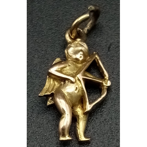 332 - 9K YELLOW GOLD CUPIDS BOW AND ARROW CHERUB CHARM 1.5G