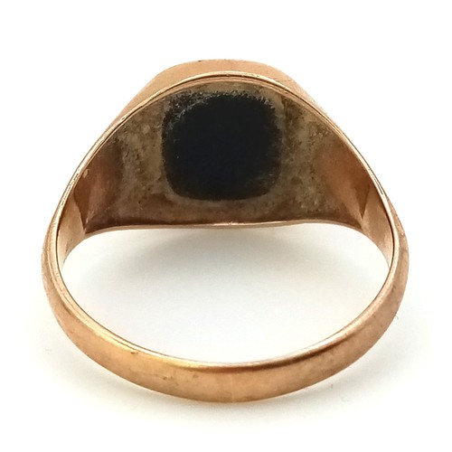 607 - A Vintage 9K Yellow Gold Black Onyx Signet Ring. Size P. 2.77g total weight.