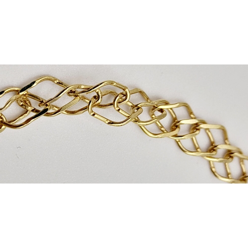 649 - A 9K Yellow Gold Delicate Link Bracelet. 20cm. 2.76g