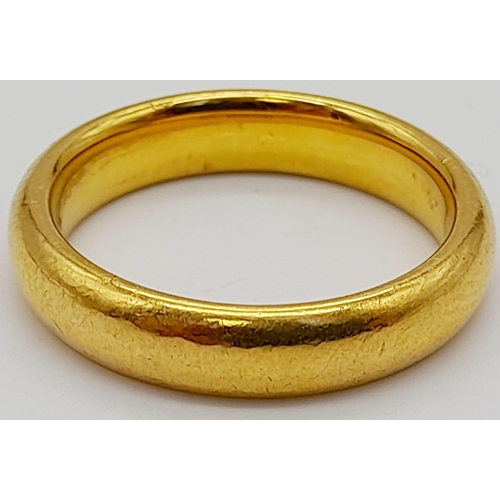 627 - A Vintage 22K Yellow Gold Band Ring. Size L 1/2. 8.17g.