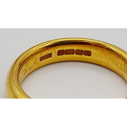 627 - A Vintage 22K Yellow Gold Band Ring. Size L 1/2. 8.17g.