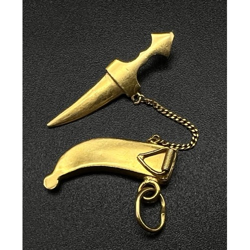 171 - 18K YELLOW GOLD VINTAGE DAGGER MIDDLE EAST PERSIAN FILIGREE PENDANT / CHARM WHICH PULLS OUT 2.9G