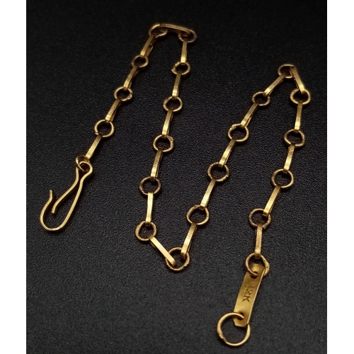 373 - A Vintage 12K Gold Circle Link Bracelet. 16cm. 1.22g