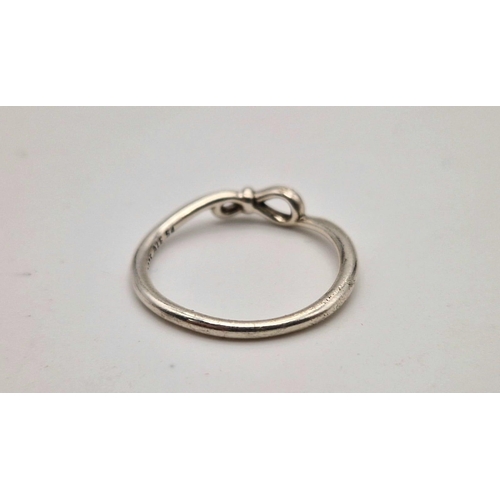 1498 - A Pandora 925 Silver Ring. Size M/N.