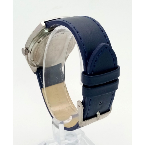 1176 - A Vintage HMT Chetak Gents Watch. Blue leather strap and stainless steel case - 36mm. Blue dial. Mec... 