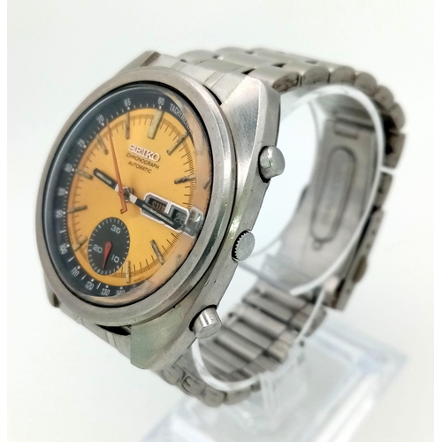 139 - A Rare Seiko Chronograph Automatic Gents Watch. Stainless steel strap and case - 40mm. Gold tone dia... 