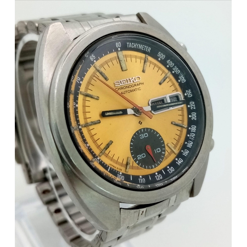 139 - A Rare Seiko Chronograph Automatic Gents Watch. Stainless steel strap and case - 40mm. Gold tone dia... 