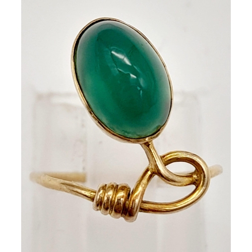 436 - A 14k Gold Russian Jade Cabochon Ring. Size I 1/2. 1.67g total weight.