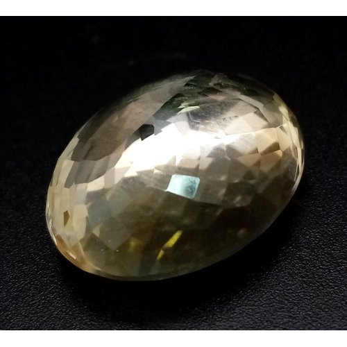 727 - A 35.30ct Natural Lemon Quartz, Oval faceted 
Size: 25.3 x 19 x 10 mm approx.