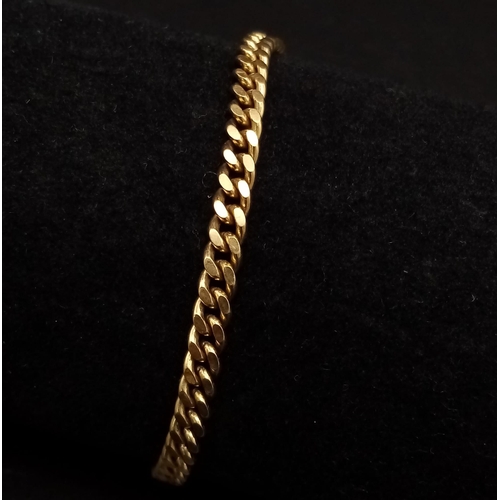 86 - An 18K Yellow Gold Japanese Flat Belcher Link Bracelet. 18cm. 10.28g.