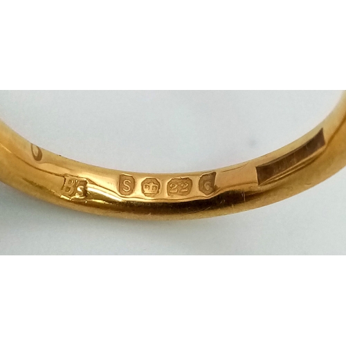 162 - A 22K Yellow Gold Band Ring. Size O. 4.65g