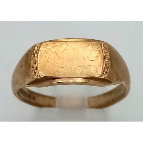 481 - A Vintage 9K Yellow Gold Signet Ring. Size X. 5.67g