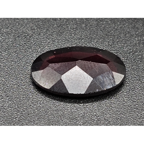 1211 - A 4.55 Ct Natural Faceted Pyrope Garnet, in an Oval mixed Shape. Comes with the IGL&I Certificate