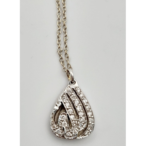 350 - An 18 K white gold diamond pendant with chain A/F. Weight: 2.8 g. REF: 00004387