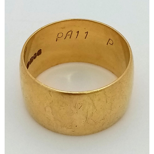 59 - A Vintage 22K Gold Band Ring. Size O. 9.24g.