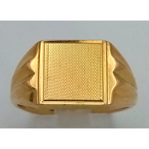 237 - A Vintage 18K Gold Signet Ring. Full UK Hallmarks. Size Q. 10.5g