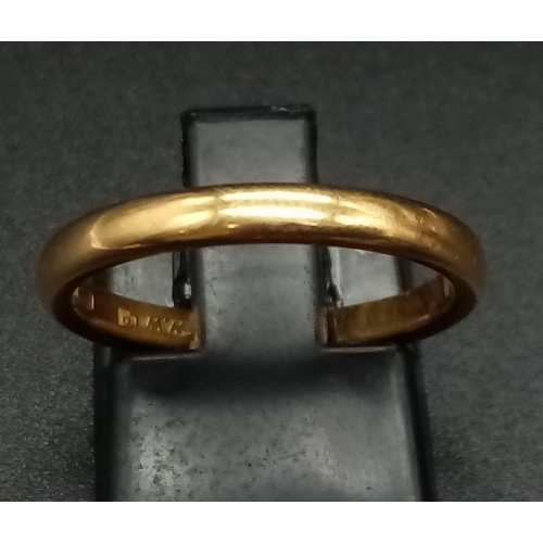 853 - A Vintage 22K Yellow Gold Band Ring. Size M. 3.42g