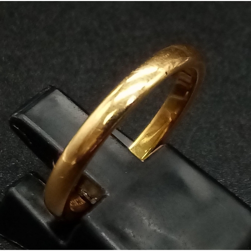 853 - A Vintage 22K Yellow Gold Band Ring. Size M. 3.42g