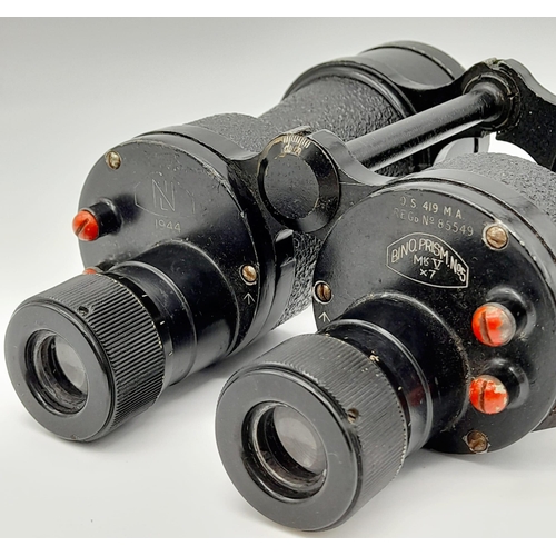 425 - 1944 Dated British Royal Naval Anti Submarine Binoculars. The prisms could do with a clean and
there... 