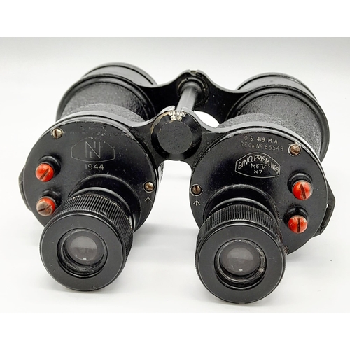 425 - 1944 Dated British Royal Naval Anti Submarine Binoculars. The prisms could do with a clean and
there... 