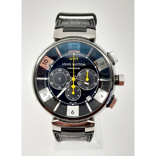 527 - A Louis Vuitton Chronometre Gents Watch. Original black rubber strap. Ceramic and steel case - 43mm.... 