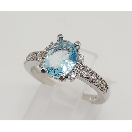 881 - 925 Silver Aquamarine Ring. Total Weight 2.63grams. Size N.