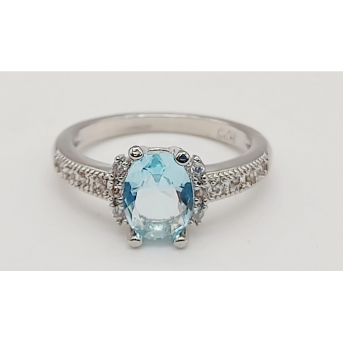 881 - 925 Silver Aquamarine Ring. Total Weight 2.63grams. Size N.