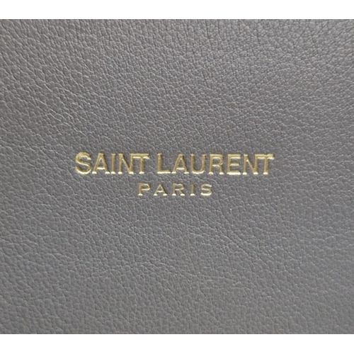 366 - An Elegant Saint Laurent Sac de Jour Grey Leather Handbag. Luxurious soft grey leather. Multiple int... 