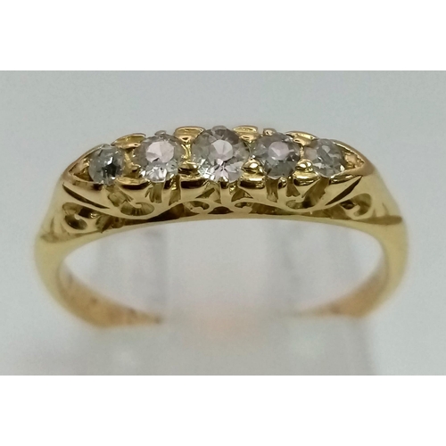 171 - 18K YELLOW GOLD VINTAGE DIAMOND 5 STONE RING.  0.15CT DIAMOND. TOTAL WEIGHT 2.3G.  SIZE J