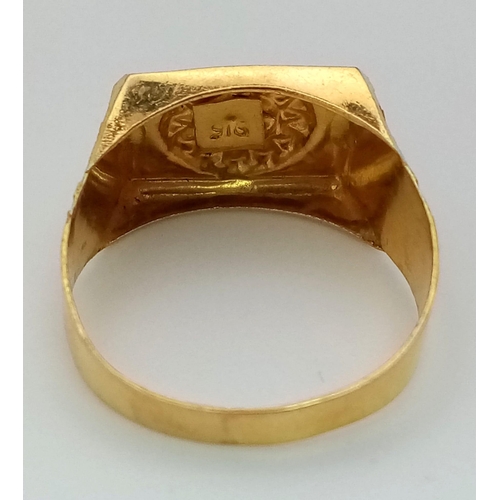 623 - A 22 K yellow gold ring. Size: V, weight: 3.3 g. REF: 01012381