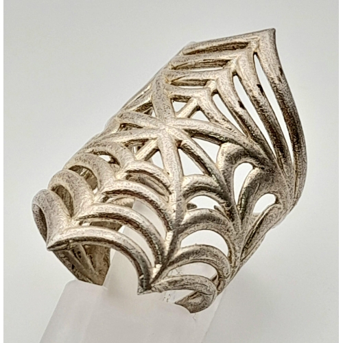 922 - STERLING SILVER SPIDERS WEB RING 12.3G SIZE P APPROX