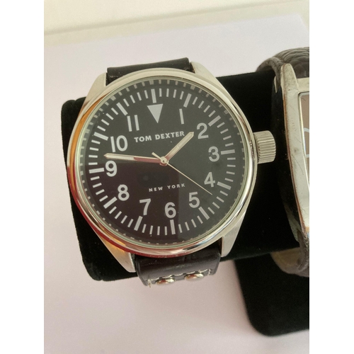 208 - 3 x Gentlemans quartz wristwatches  with large faces and black leather straps. To include an Infinut... 