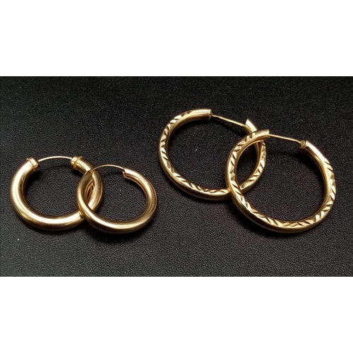 452 - Two Pairs of 9K Gold Hoop Earrings. Small and medium sizes.
2.25g total weight.