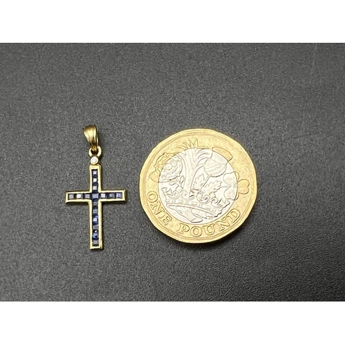 550 - 18K YELLOW GOLD SAPPHIRE CROSS 1.1G