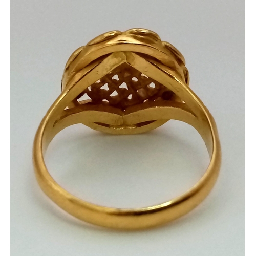 616 - A 22 k yellow gold ring , size: P, weight: 6.3 g. REF: 01011916