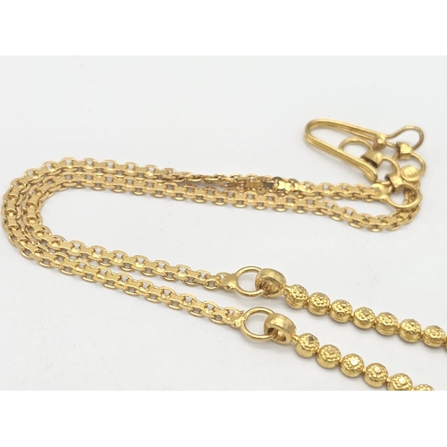 811 - A yellow gold mixed lot consisting of: 
22 K chain and six necklaces A/F
21 K bracelet and ring (siz... 