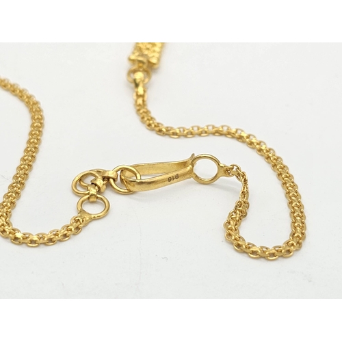 811 - A yellow gold mixed lot consisting of: 
22 K chain and six necklaces A/F
21 K bracelet and ring (siz... 