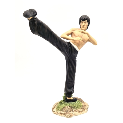 1529 - Bruce Lee Enter The Dragon Figure - From the Leonardo Collection. 35cm tall. The art of fighting wit... 