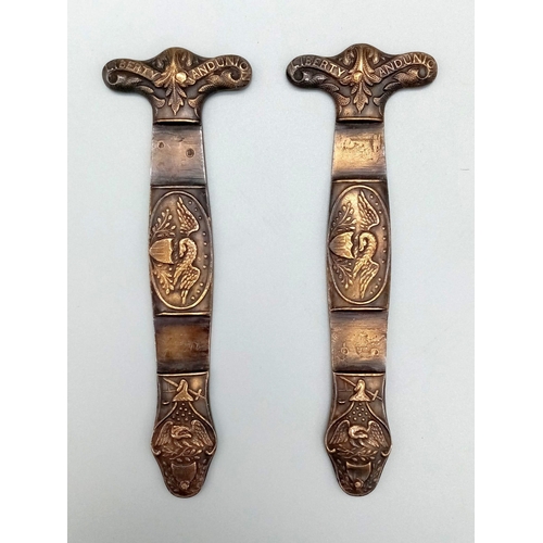 1373 - Two (pair) American Civil War Brass Bowie Knife Handles.
14cm.