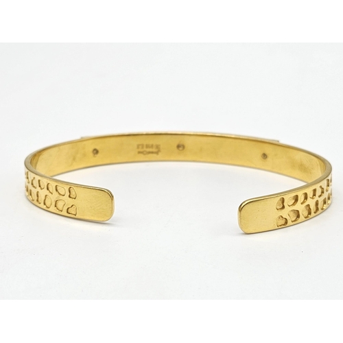 539 - A yellow gold mixed lot consisting of:
22 K eight bangles, one open bangle, one chain, one ring and ... 