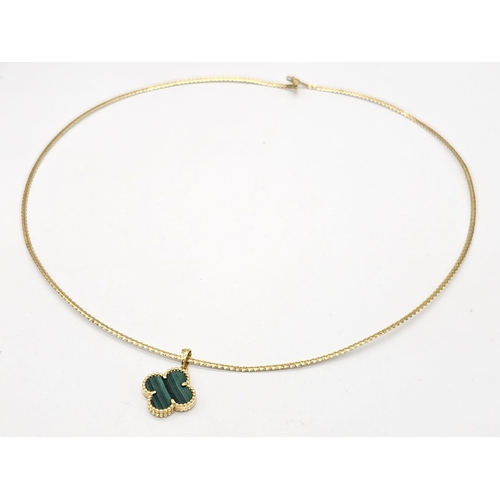 691 - A mixed lot consisting of:
18 k yellow gold Two necklaces, one chain necklace with pendant and two p... 