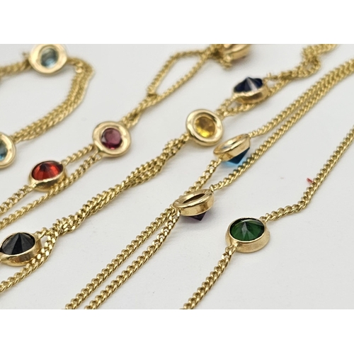 691 - A mixed lot consisting of:
18 k yellow gold Two necklaces, one chain necklace with pendant and two p... 