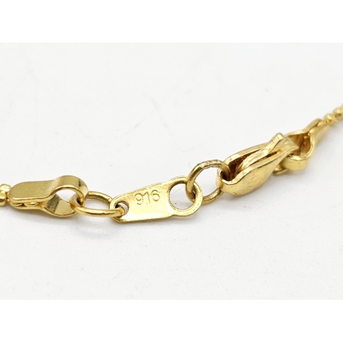 790 - A yellow gold mixed lot consisting of: 
21 K bracelet, necklace, chain and bangle A/F
20 K necklace ... 