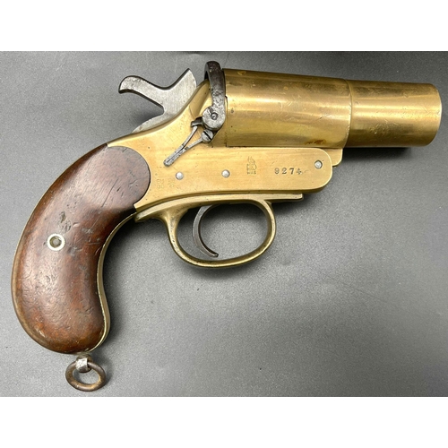 1271 - Brass Webley and Scott Signal MK11 4ich WW1 Flare Pistol. Comes with Deactivation Certificate.