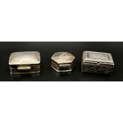 1515 - Three Vintage Possibly Antique 925 Silver Miniature Trinket Boxes. 3 x2 cm.