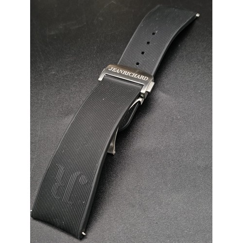 17 - JEAN RICHARD TERRASCOPE STAINLESS STEEL BRACLET WATCH AUTOMATIC LIKE NEW WITH ORIGINAL BOX AND GUARE... 