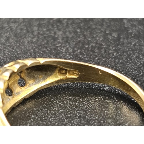 220 - 18K YELLOW GOLD ANTIQUE OLD CUT DIAMOND 5 STONE RING. TOTAL WEIGHT 2.5G HALLMARKED CHESTER 1912 SIZE... 